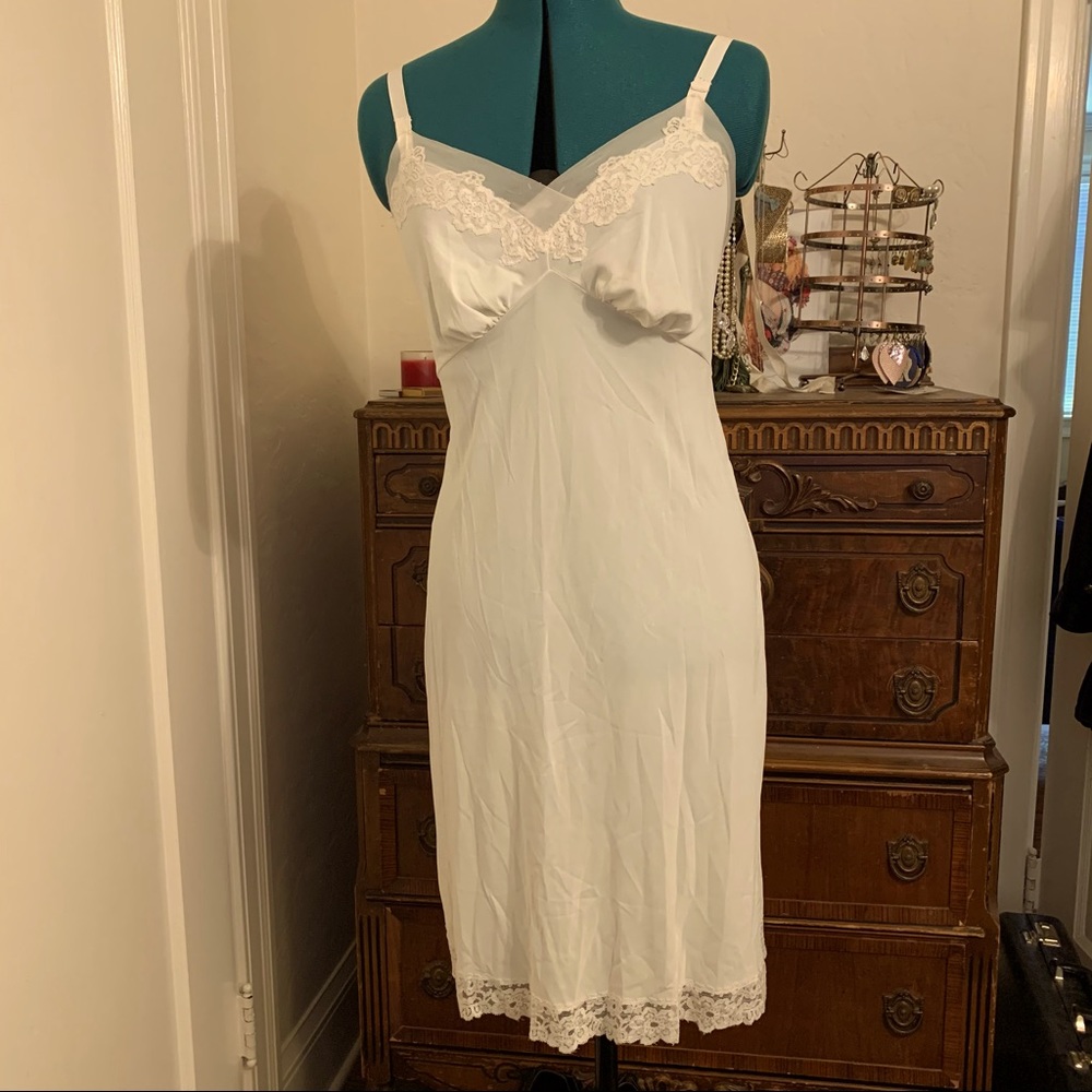 Vintage 1950’s Nylon and Lace Slip M